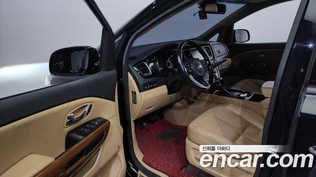 Kia All New Carnival Noblesse, 2017 10