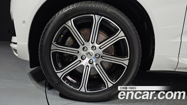Volvo XC60 2세대 D5 Inscription, 2020 все фото