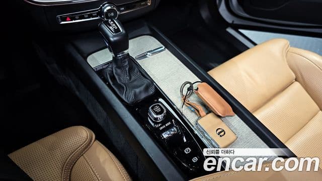 Volvo XC60 2세대 D5 Inscription, 2020 9