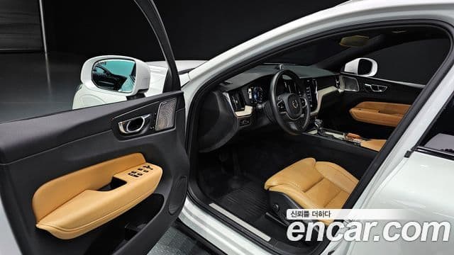 Volvo XC60 2세대 D5 Inscription, 2020 11