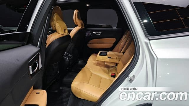 Volvo XC60 2세대 D5 Inscription, 2020 12