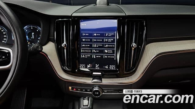 Volvo XC60 2세대 D5 Inscription, 2020 16