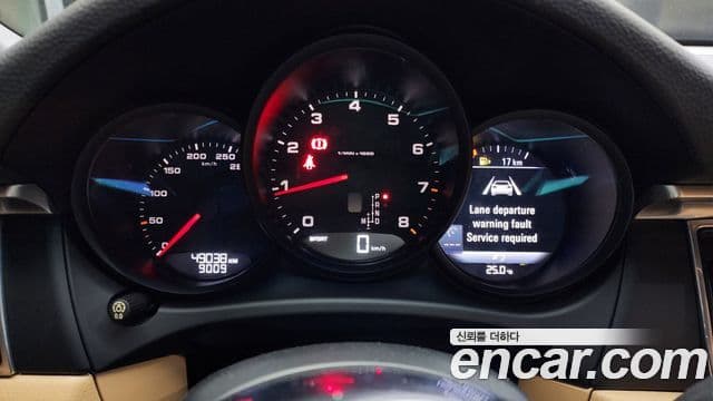 Porsche Macan 95B, 2017 8