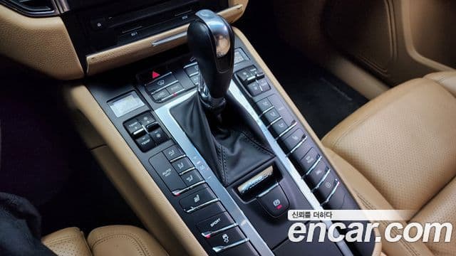 Porsche Macan 95B, 2017 9