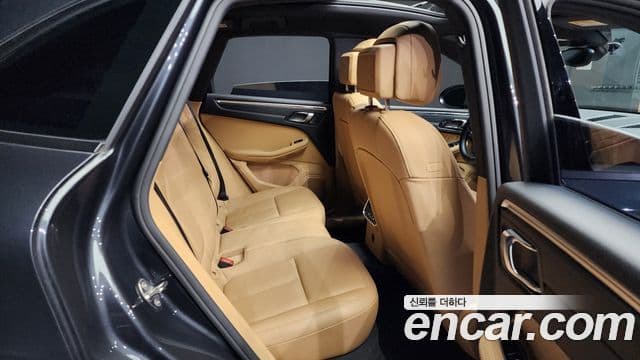 Porsche Macan 95B, 2017 12