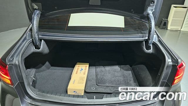 Kia K7 Premier гибрид Prestige, 2020 20