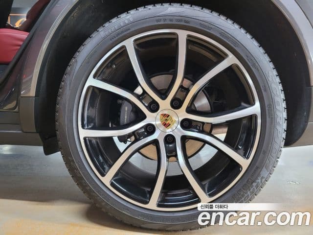 Porsche Cayenne (PO536) 3.0 купе, 2021 19