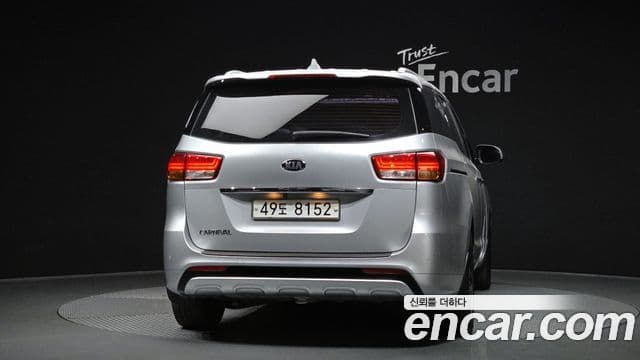 Kia All New Carnival Prestige, 2015 4