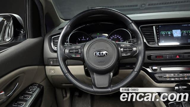 Kia All New Carnival Prestige, 2015 14