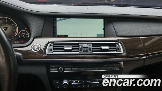 BMW 7시리즈 (F01), 2011 14