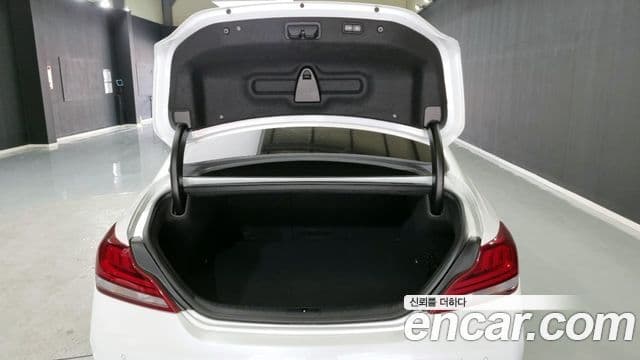 Genesis G70 Sport пакет, 2019 15