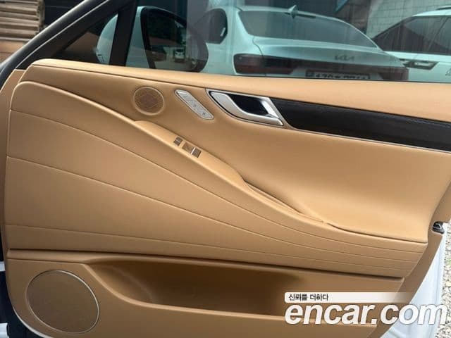 Genesis G80 (RG3) бензин 2.5 турбо AWD, 2026 9