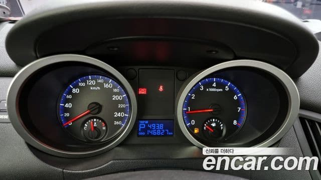 Hyundai Genesis купе 200 турбо P, 2009 8