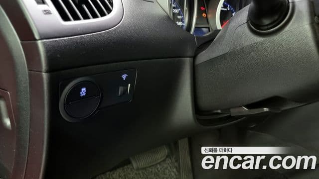 Hyundai Genesis купе 200 турбо P, 2009 16