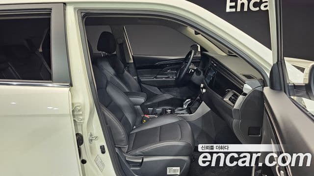 KG모빌리티(SsangYong) Beautiful Korando бензин 1.5 2WD C7, 2024 10