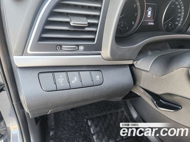 Hyundai Avante AD 1.6 GDI Value Plus, 2018 10