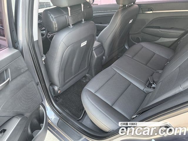 Hyundai Avante AD 1.6 GDI Value Plus, 2018 16