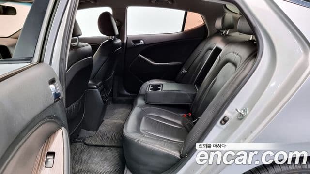 Kia K5 Luxury, 2011 12