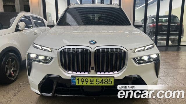 BMW X7 (G07) xDrive 40i M Sport 6인승, 2025 3