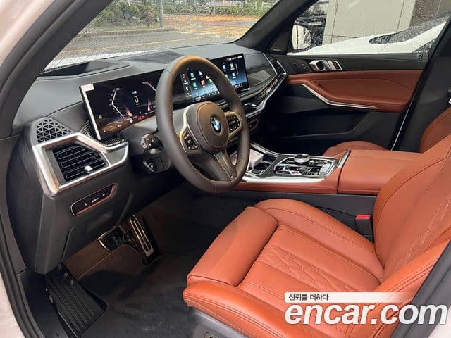 BMW X7 (G07) xDrive 40i M Sport 6인승, 2025 8