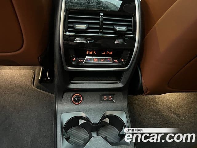 BMW X7 (G07) xDrive 40i M Sport 6인승, 2025 15