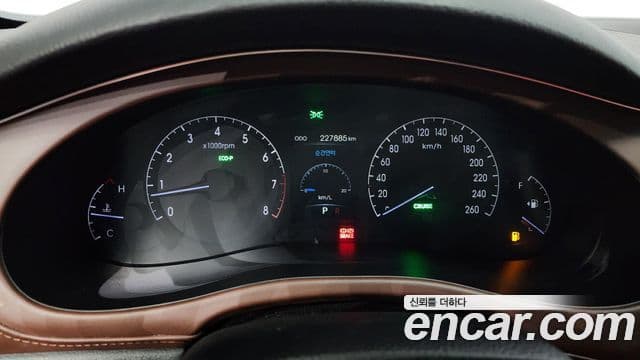 Hyundai Genesis VIP팩, 2012 8