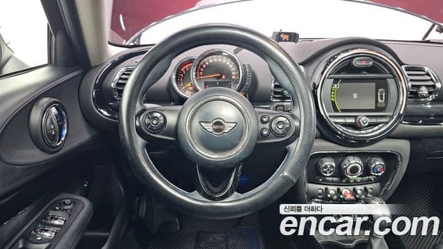 Mini Cooper D 클럽맨 2세대, 2016 13