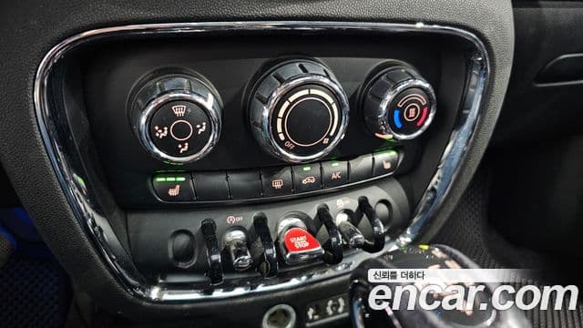 Mini Cooper D 클럽맨 2세대, 2016 16