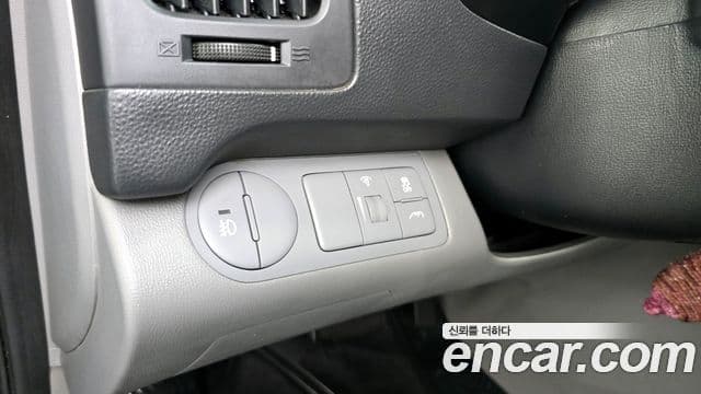 Hyundai Grand Starex CVX Luxury, 2015 16