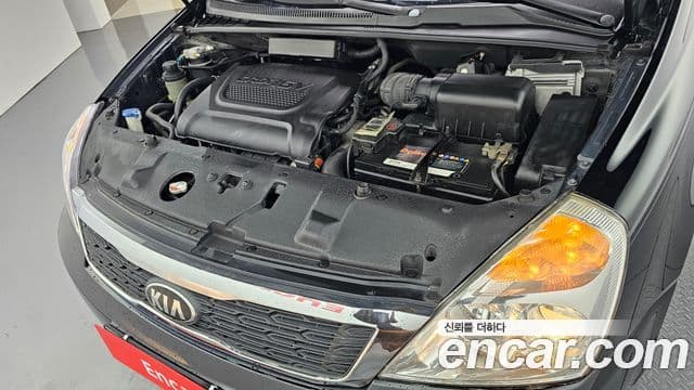 Kia Carnival R Premium, 2013 6