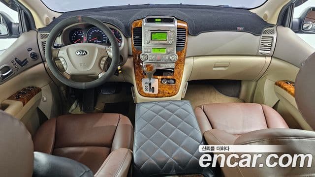 Kia Carnival R Premium, 2013 7