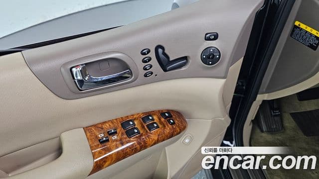 Kia Carnival R Premium, 2013 11