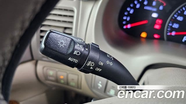 Kia Carnival R Premium, 2013 14