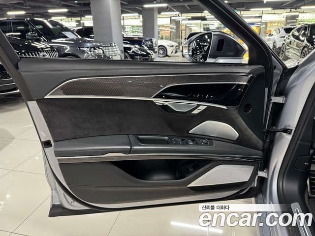 Audi S8 (D5) 4.0 TFSI Quattro LWB, 2020 11