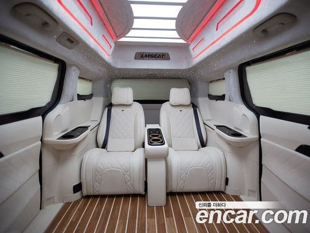 Kia Carnival 4세대 9인승 High Limousine(компания по спецнадстройкам), 2023 7