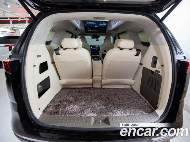 Kia Carnival 4세대 9인승 High Limousine(компания по спецнадстройкам), 2023 16