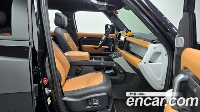 Land Rover Defender (L663) 130 D300 X-Dynamic HSE, 2024 10