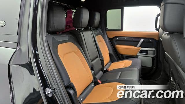 Land Rover Defender (L663) 130 D300 X-Dynamic HSE, 2024 13