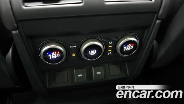 Land Rover Defender (L663) 130 D300 X-Dynamic HSE, 2024 17