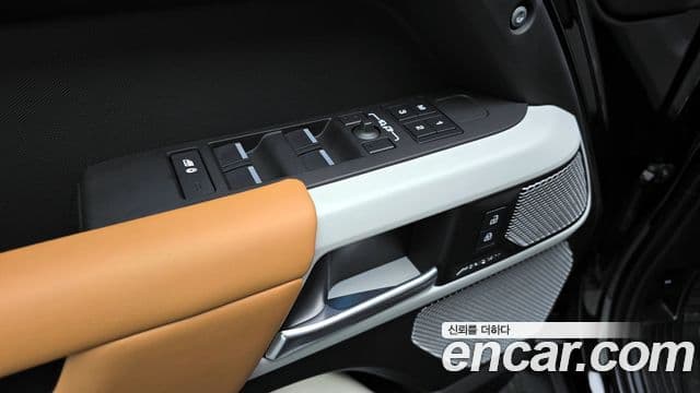 Land Rover Defender (L663) 130 D300 X-Dynamic HSE, 2024 18