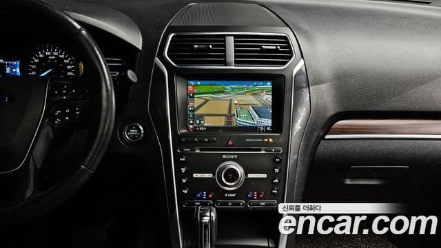 Ford Explorer 5세대, 2017 15