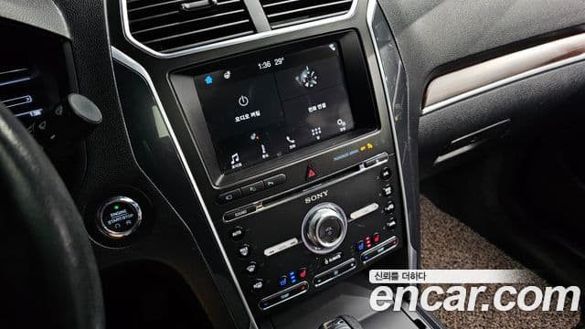 Ford Explorer 5세대, 2017 17