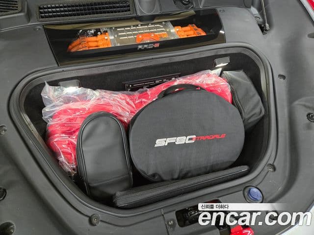 Ferrari SF90 스트라달레, 2021 12