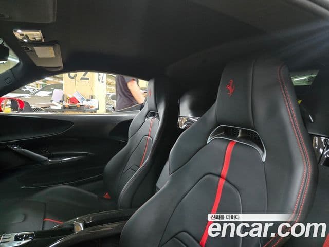 Ferrari SF90 스트라달레, 2021 16