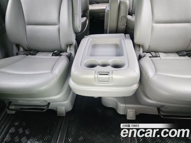 Hyundai The / новый New Grand Starex Modern, 2018 11