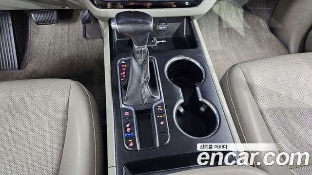 Kia The / новый New Carnival Luxury, 2019 9