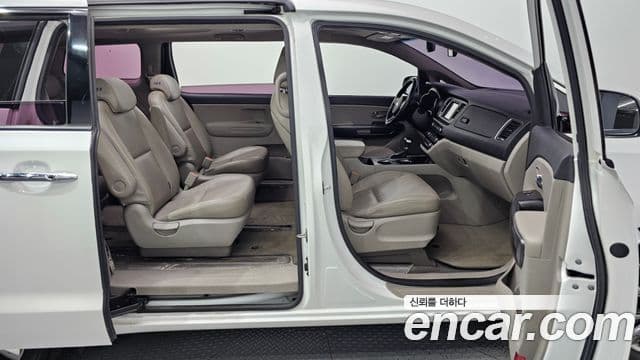 Kia The / новый New Carnival Luxury, 2019 11