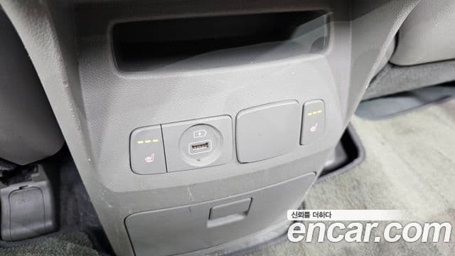 Kia The / новый New Carnival Luxury, 2019 17