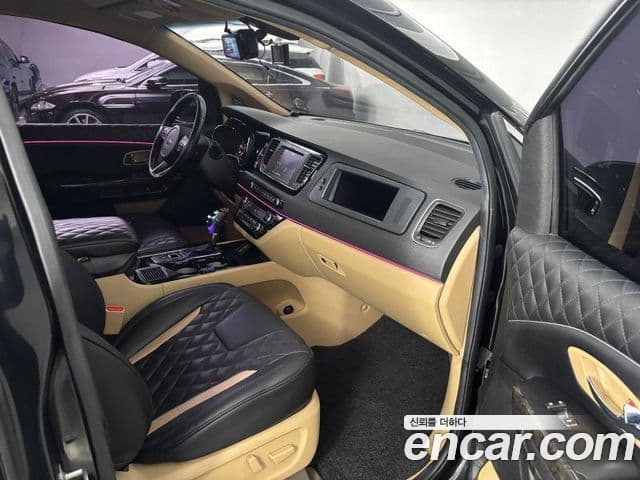 Kia The / новый New Carnival 9인승 High Limousine(компания по спецнадстройкам), 2019 7