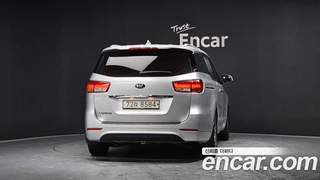 Kia All New Carnival Prestige, 2016 4